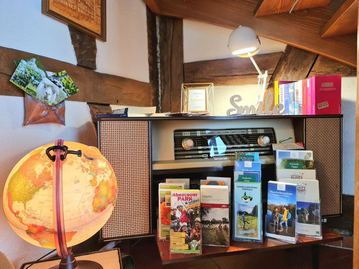 Avahome: Haus Fuer 16, Wlan, Parkplaetze, Netflix, Nespresso Kandel Ngoại thất bức ảnh